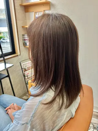 セミロング カラー 須賀 知穂のヘアスタイル