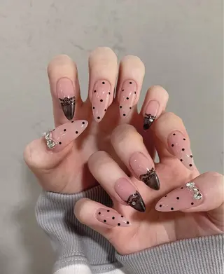 ネイル Lyna 池袋のネイルデザイン