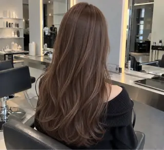ロング カラー L.O.G みうのヘアスタイル