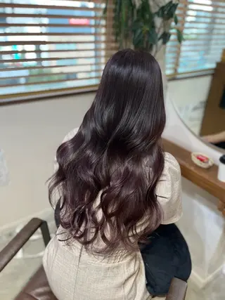 ロング カラー 塩川ももこ/ 自然な縮毛矯正のヘアスタイル