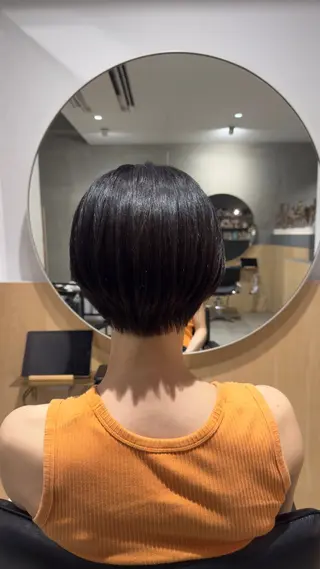 ショート 都築 菜美のヘアスタイル