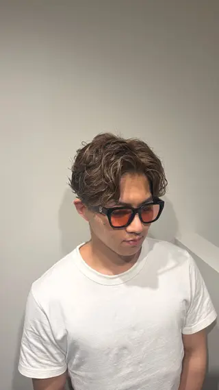 カラー パーマ メンズ 岩本 翔夢のヘアスタイル