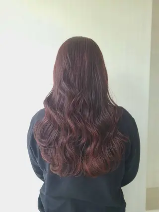 カラー 𝑹𝒊𝒌𝒐 ブリーチ/艶カラーのヘアスタイル