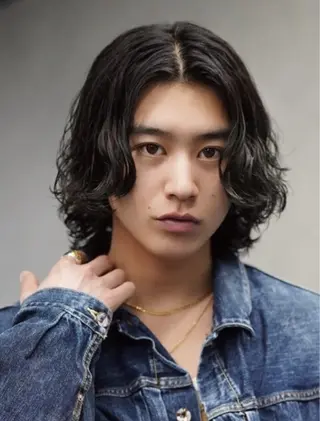 パーマ メンズ 中谷海里/フェザー パーマ/スパイキーのヘアスタイル