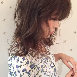 セミロング 市川 千夏のヘアスタイル