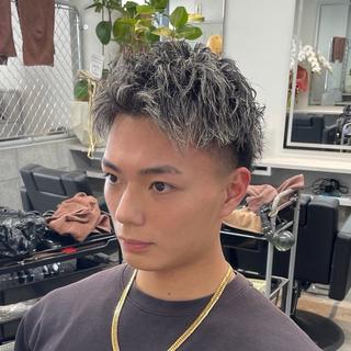 カラー パーマ メンズ 角田 凌のヘアスタイル