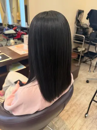 ミディアム 今出 咲紘のヘアスタイル