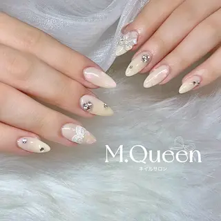 ネイル MQueen ネイルサロンマルのネイルデザイン