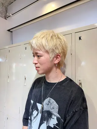カラー メンズ 🧤高明度ハイトーン 🧤莉音のヘアスタイル
