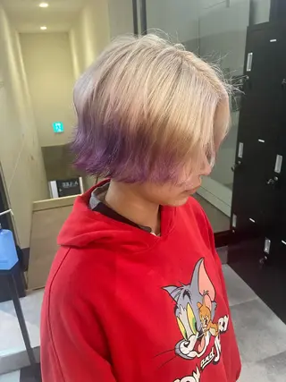 ショート カラー ウルフカット レイヤーカット上柿のヘアスタイル