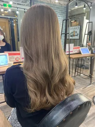 ロング 的場 渉のヘアスタイル