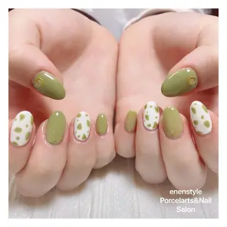 ミディアム ネイル 🐾enen style 🐾のネイルデザイン