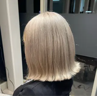 ショート カラー 前田 彩良のヘアスタイル