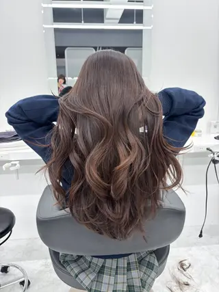 セミロング 抜け感レイヤー︴ ニュアンスカラーのヘアスタイル