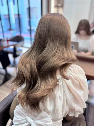 ロング カラー Lisa🪄似合わせ ／デザインカラーのヘアスタイル