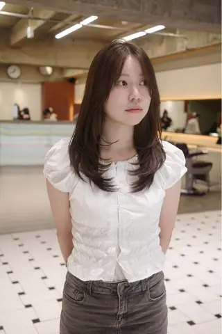 ロング カラー (𝐡)𝐰𝐢𝐦 𝐲𝐮𝐧𝐚のヘアスタイル