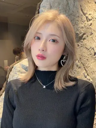 ショート カラー Aster 店長 れおんのヘアスタイル