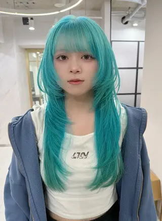 ロング TAIRA横浜ウルフ 🐺デザインカラーのヘアスタイル