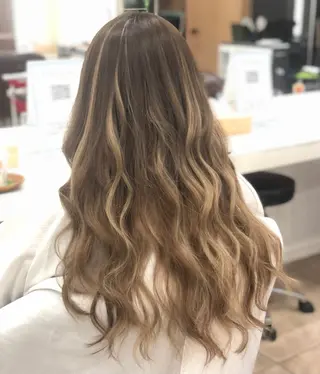 ロング 🐥こ ま🐥のヘアスタイル