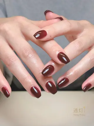 ネイル 透灯 TOUTOU 🪄のネイルデザイン
