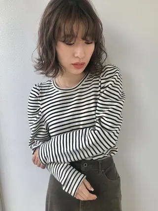 ミディアム 西村 唯楓のヘアスタイル