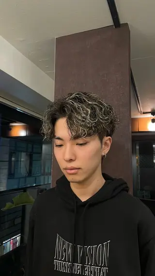 ショート カラー パーマ fifth 阿部楓のヘアスタイル