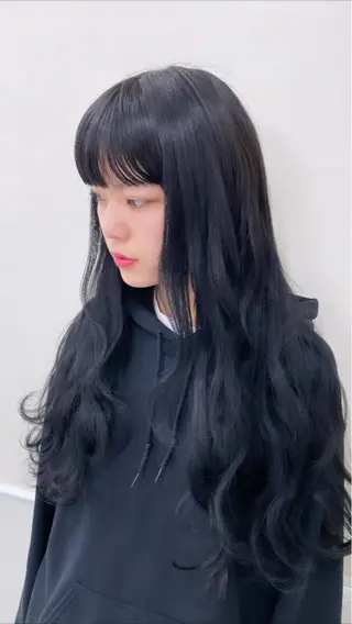 ロング カラー エクステ ハイトーン 💭黒崎ハルカのヘアスタイル