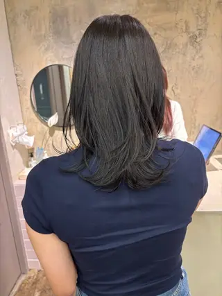 ミディアム カラー 美空🐇 レイヤー / 透明感カラー🩰のヘアスタイル