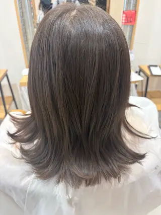 セミロング かわにし ゆきのヘアスタイル