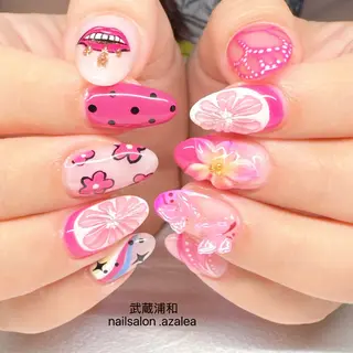 ネイル R inのネイルデザイン