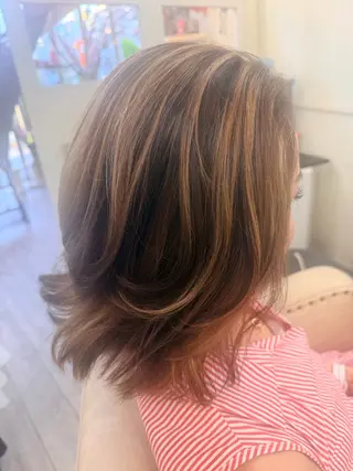 ミディアム カラー 鶴見 和美のヘアスタイル
