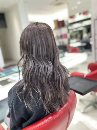 ロング カラー 上杉 梨緒のヘアスタイル