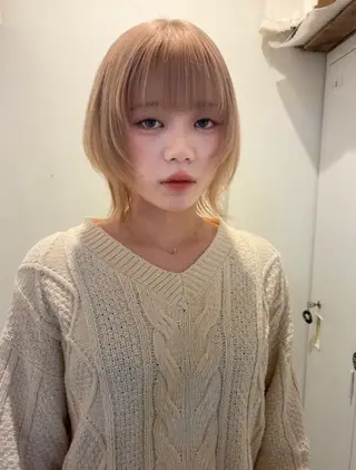ショート nacoハイトーン ベージュ🎀のヘアスタイル