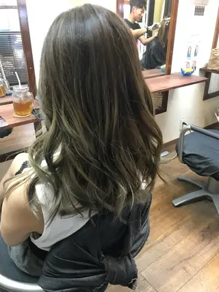 セミロング カラー パーマ リップカール 神戸のヘアスタイル