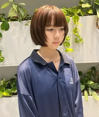 ショート カラー つぼみ/パーマ /レイヤー/ボブのヘアスタイル