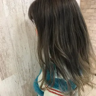 セミロング カラー Oopsレイヤー 加藤澄都のヘアスタイル