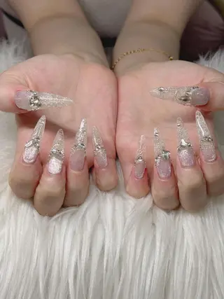 ネイル Lee Nailsのネイルデザイン