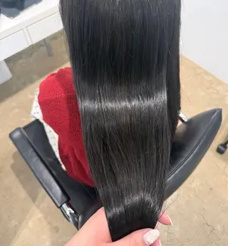 WARES CHIHIROのヘアスタイル