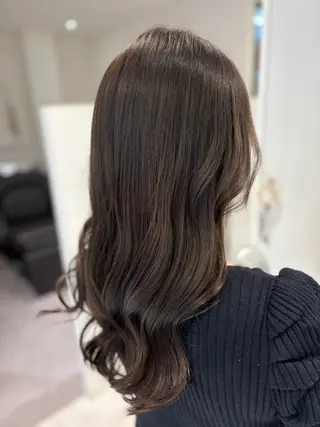 カラー 脇尾 百花のヘアスタイル