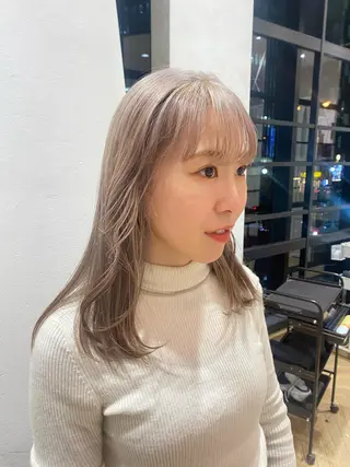 ミディアム カラー 増井 彩乃のヘアスタイル