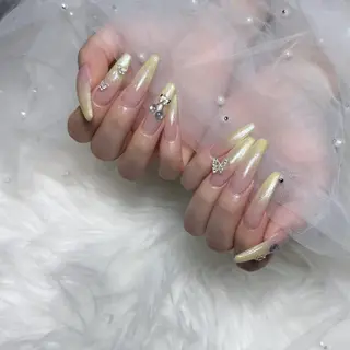 ネイル PEEKABOO 旧:momo京橋のネイルデザイン