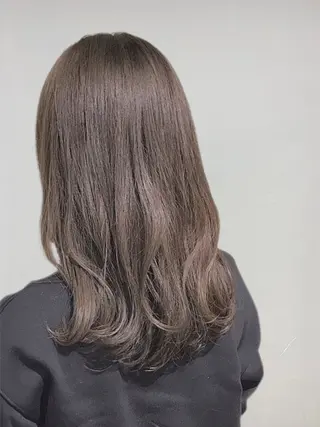セミロング カラー サロン ド ソワのヘアスタイル