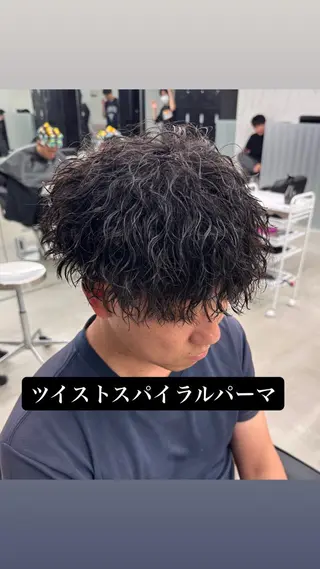 パーマ メンズ 吉田 健吏のヘアスタイル