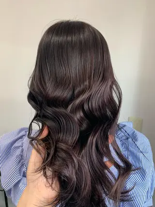ロング カラー 抜け感レイヤー︴ ニュアンスカラーのヘアスタイル