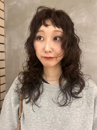 ミディアム カラー パーマ デザインパーマ/ カット/nanaのヘアスタイル