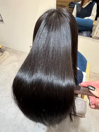 ロング 髙梨 いず美のヘアスタイル