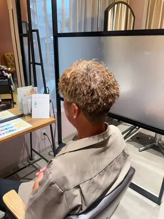パーマ メンズ 作野 潮織のヘアスタイル