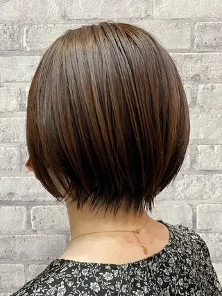 ショート 高槻裕二 ショートボブ縮毛矯正のヘアスタイル