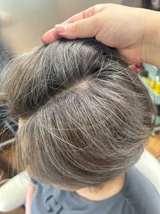 カラー 浦 加奈子のヘアスタイル