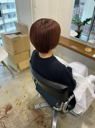 ショート カラー MIOベージュカラー 柔らかいカラーのヘアスタイル